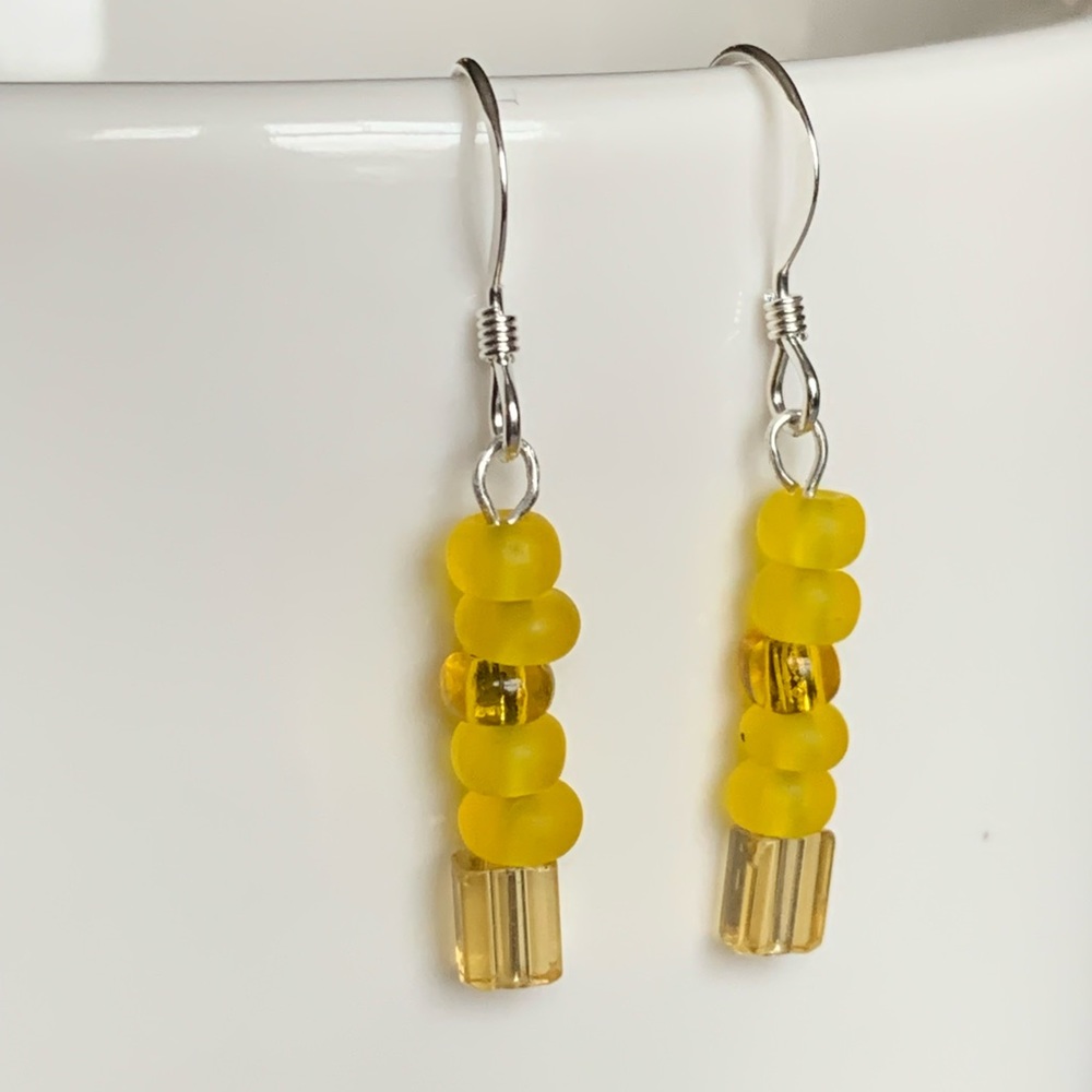 Sterling silver glass bead earrings ⚡️